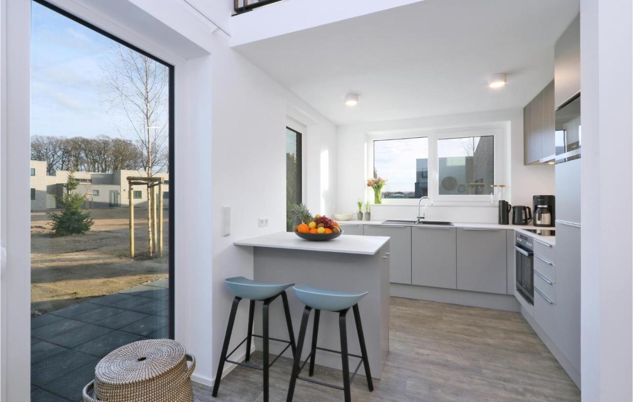 2 Bedroom Awesome Home In Lembruch-Duemmer See Exterior foto