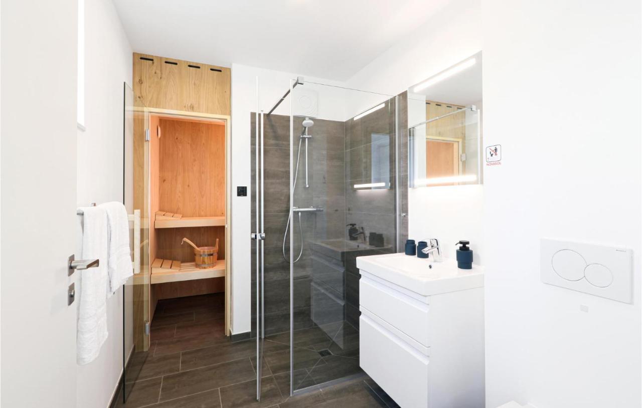 2 Bedroom Awesome Home In Lembruch-Duemmer See Exterior foto